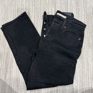 Women’s Levi’s wedgie straight  Black Jeans